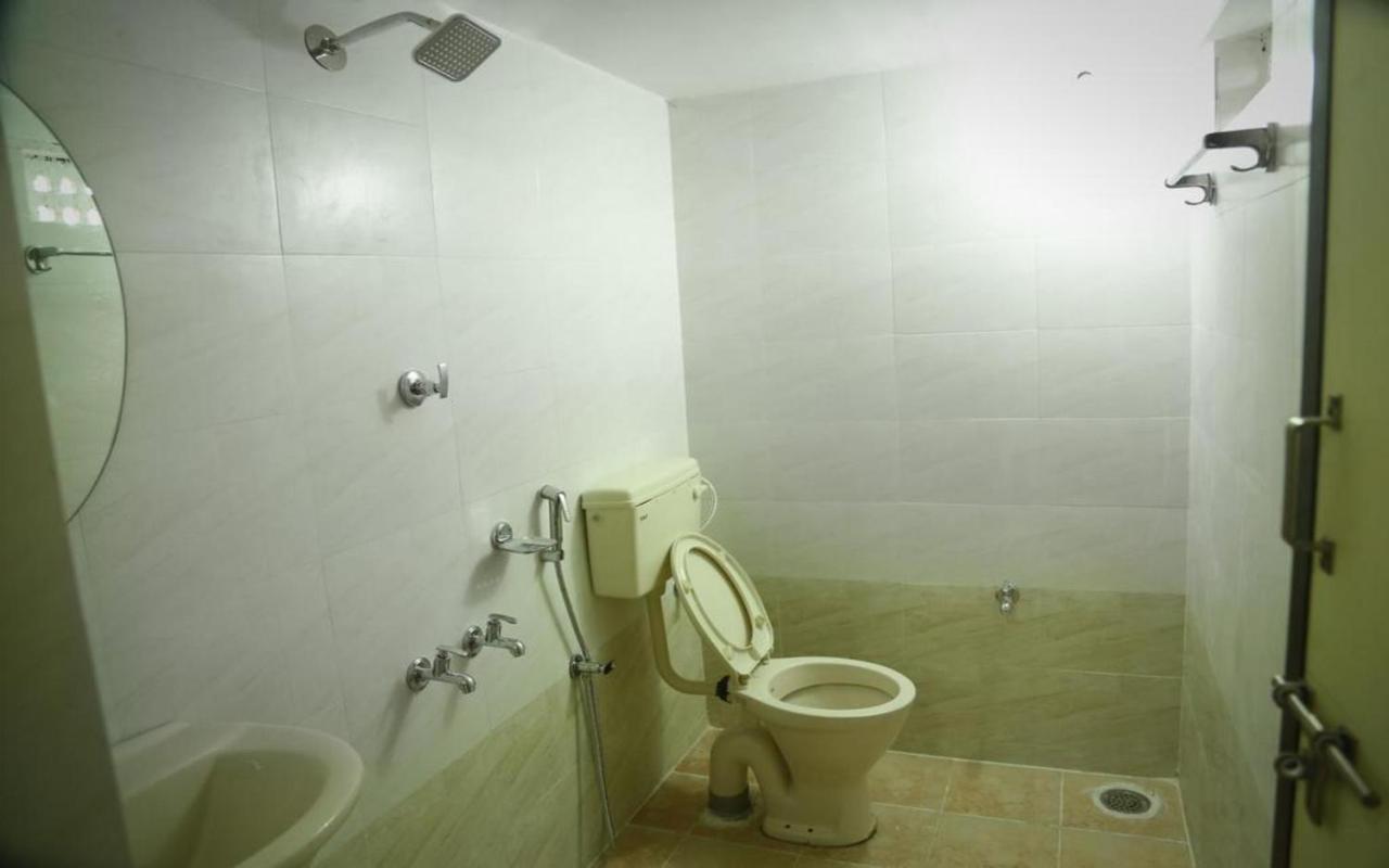 Hotel Megha Resort Hampi Buitenkant foto